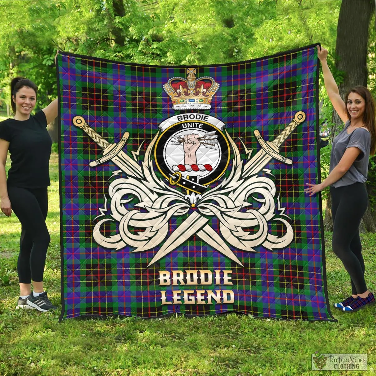 Brodie Hunting Modern Tartan Quilt with Clan Crest and the Golden Sword of Courageous Legacy