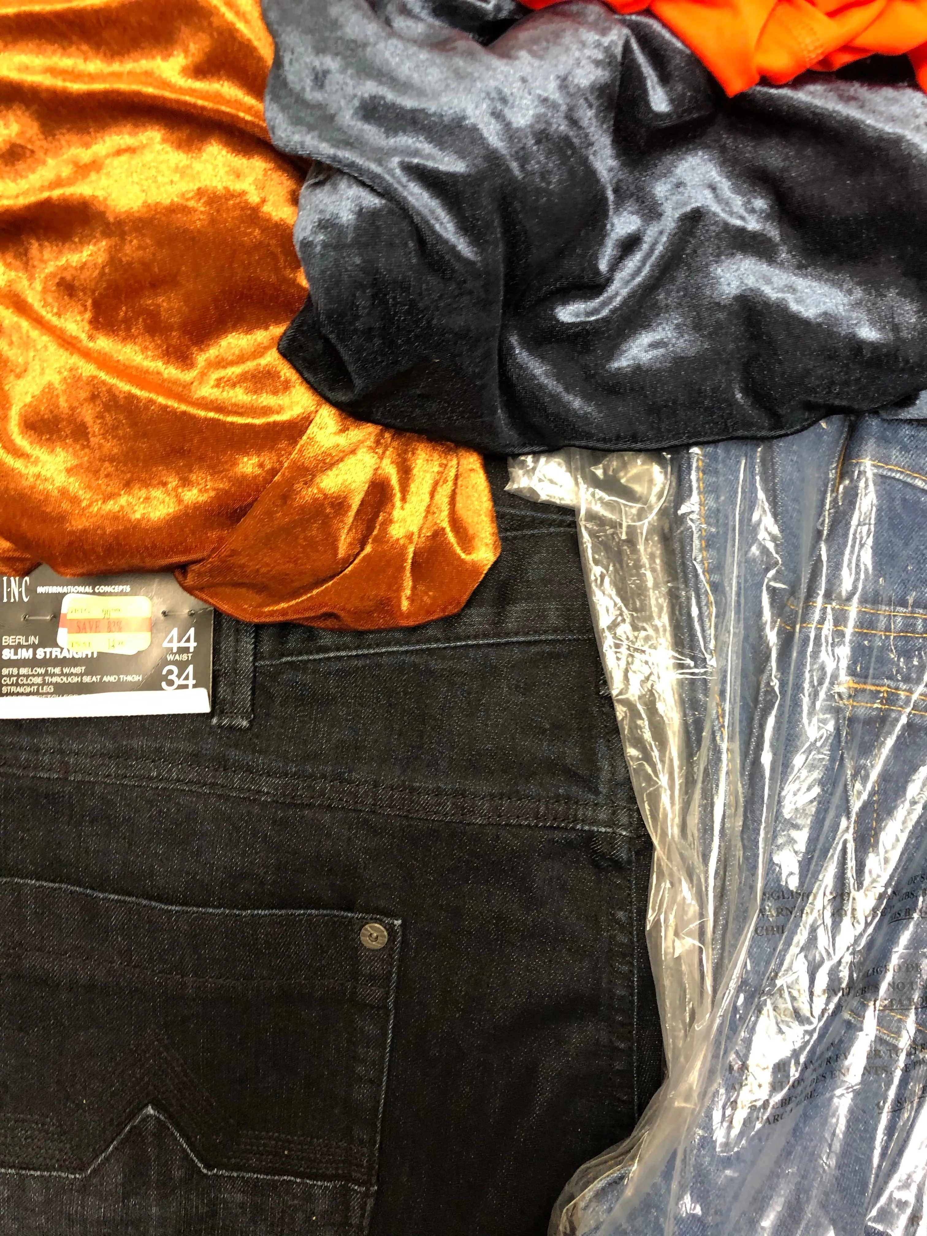 Men's Clothing ASSORTED Wholesale Lot, LACOSTE, NAUTICA, POLO RALPH LAUREN, MICAHEL KORS, LEVI'S, ADIDAS, INC and more 15 Units, Shelf Pulls, MSRP $1,365