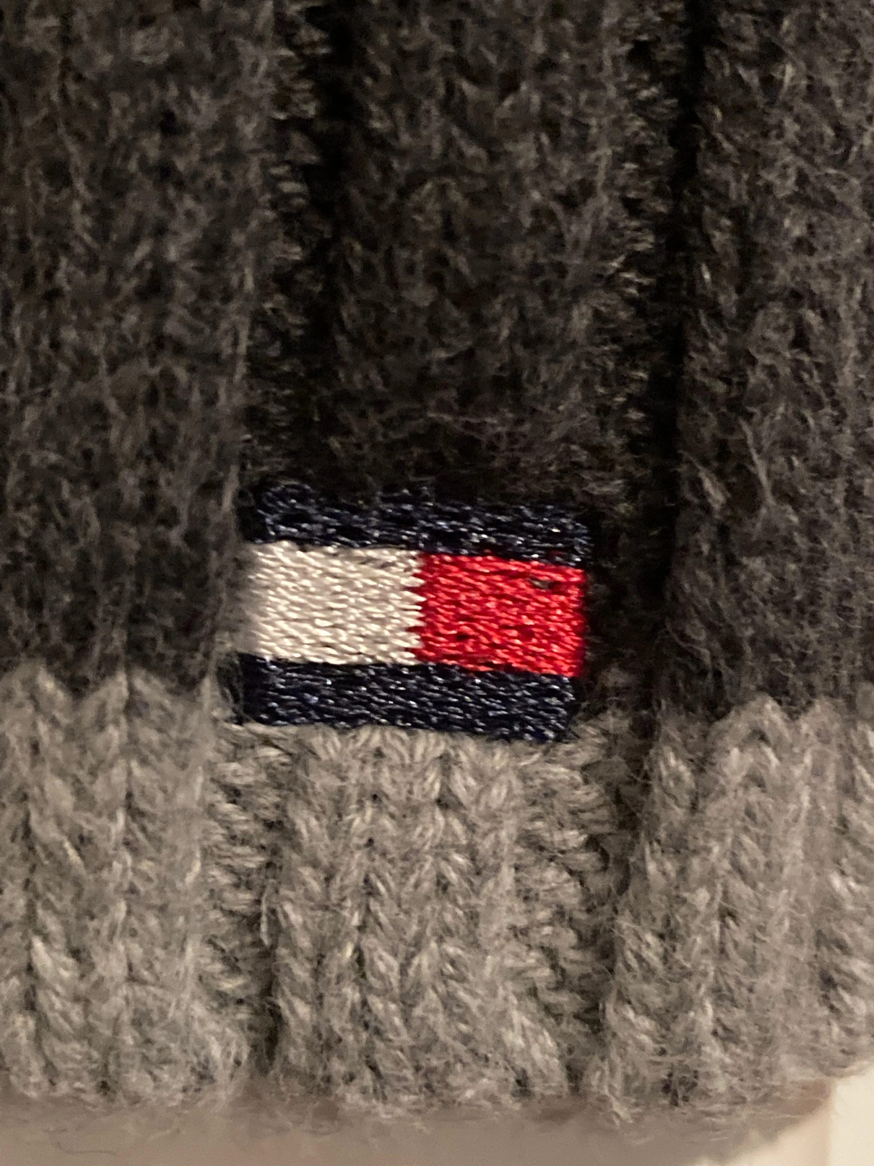 TOMMY HILFIGER VTG VINTAGE Embroidered Logo Adult Women S SM Small Long Sleeve V Neck Striped Sweater 2001