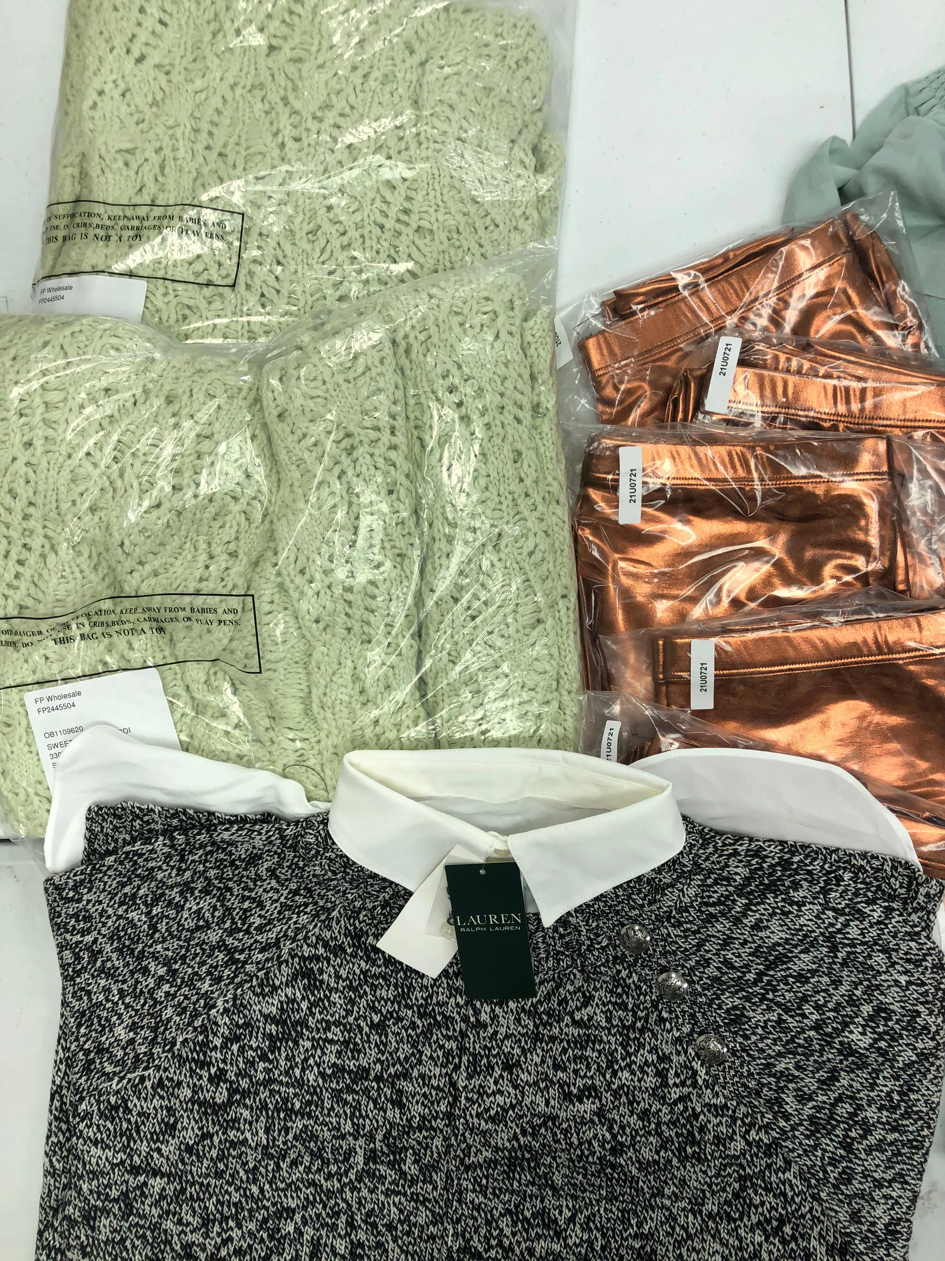 Women's Clothing Assorted Wholesale Lot, POLO RALPH LAUREN, SPLENDID, FREE PEOPLE, AMERICAN APPAREL and more, 16 items, New, MSRP $1,221